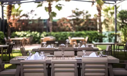 هتل بست وسترن پریمیر کارشیاکا کانونشن اسپا ازمیر